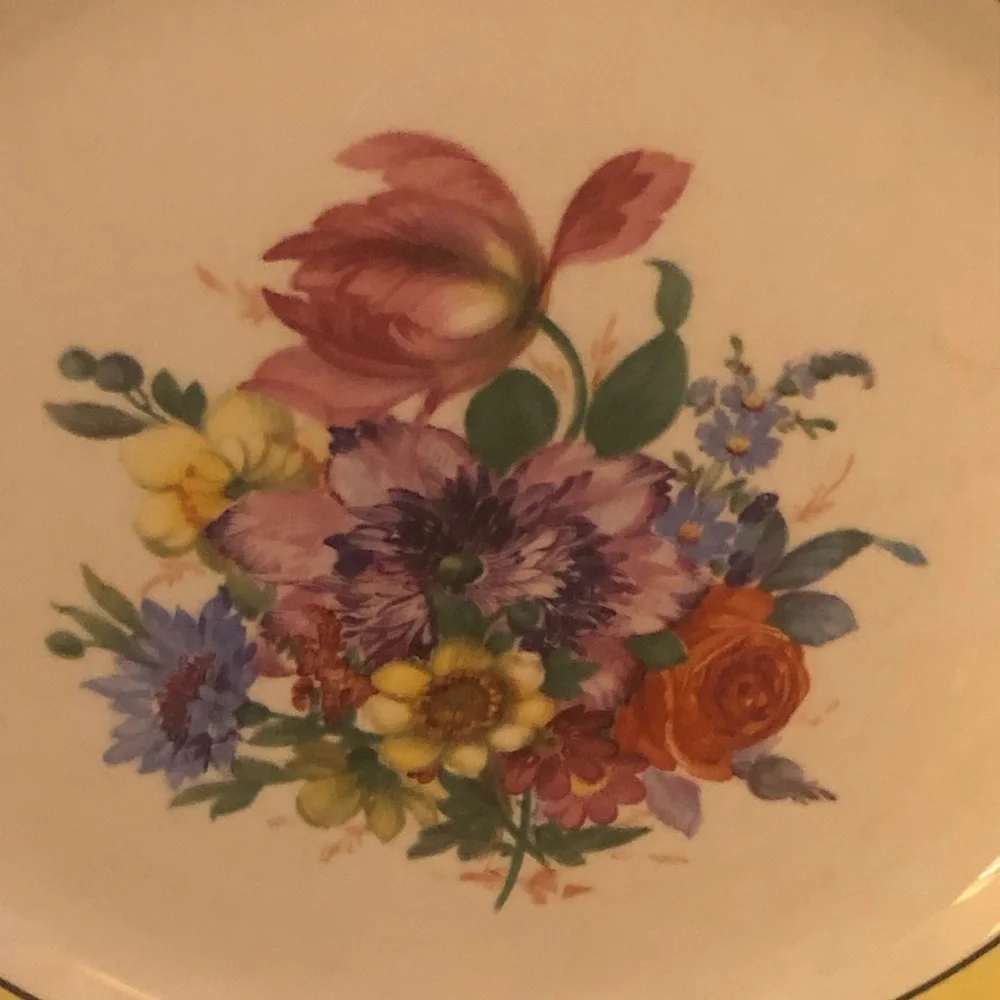 Wedgwood Etruria Yellow Floral Dessert/Sandwich/Salad Plates; Octagonal; PRETTY - Picture 6 of 6
